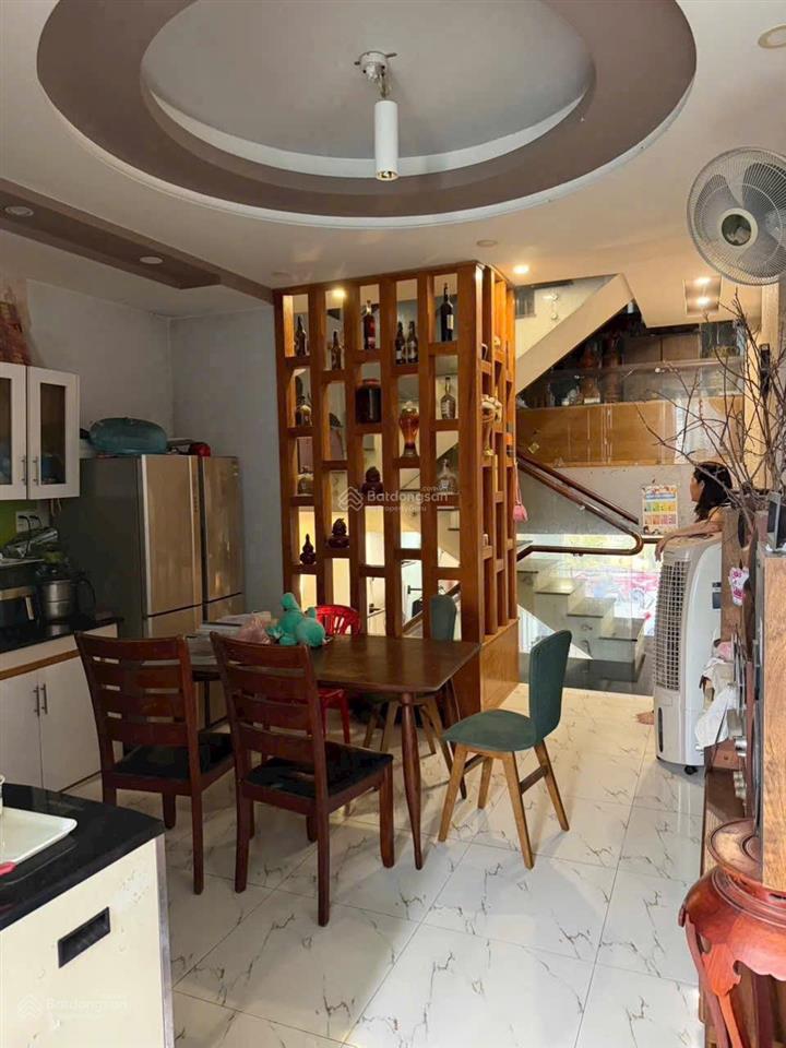 Bán nhà mặt tiền thích quảng đức kinh doanh vip