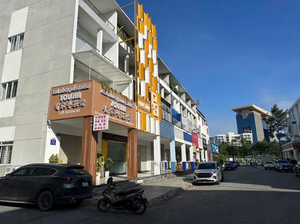 Chính chủ cần bán gấp căn nhà lô góc thành phố mới