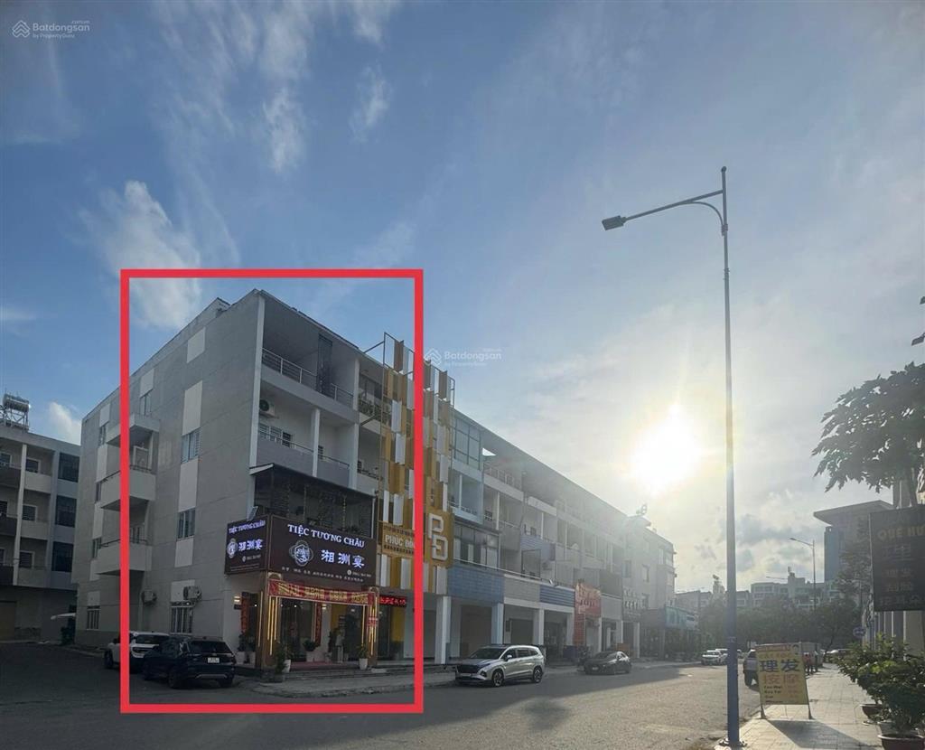 Chính chủ cần bán gấp căn nhà lô góc thành phố mới