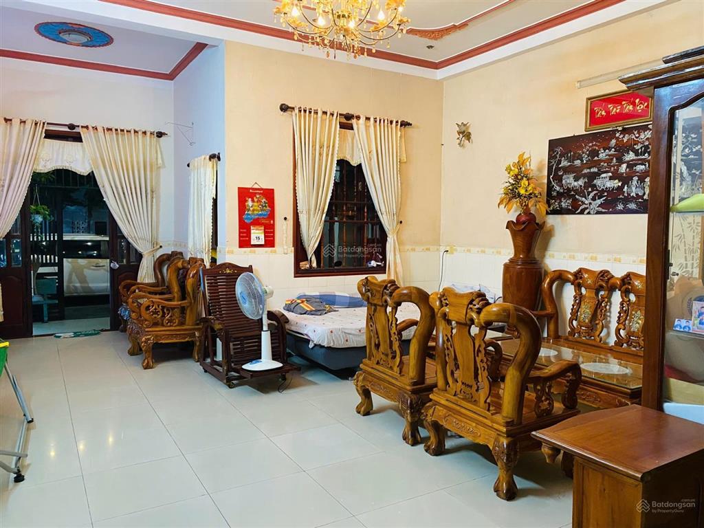 Bán nhà đẹp giá rẻ khu dân cư phú hoà ngay chân chung cư