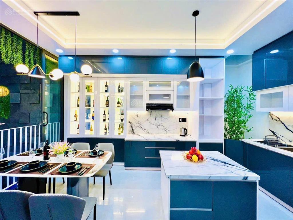 Mặt tiền đường số 44 phường 14 gò vấp. 4.25x25m. 5 tấm thang máy