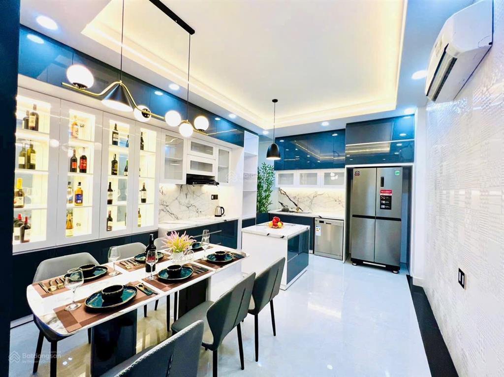 Mặt tiền đường số 44 phường 14 gò vấp. 4.25x25m. 5 tấm thang máy
