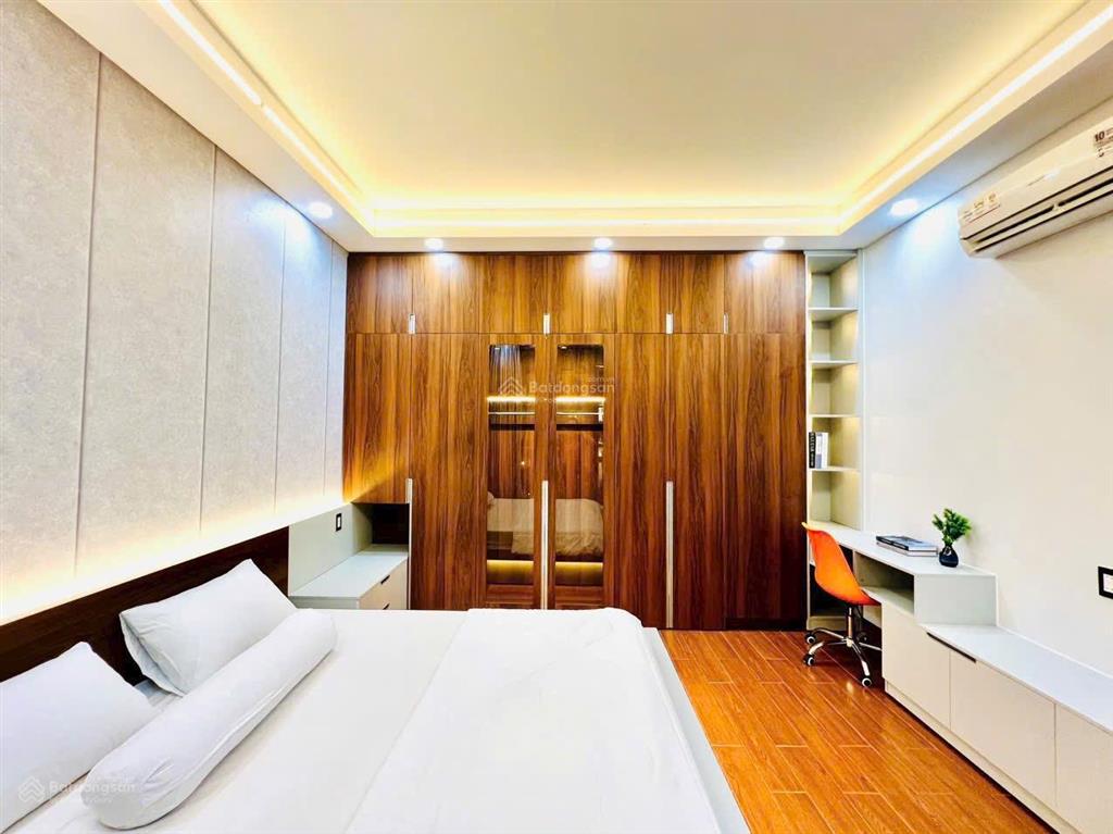Mặt tiền đường số 44 phường 14 gò vấp. 4.25x25m. 5 tấm thang máy
