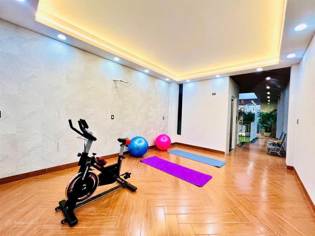 Mặt tiền đường số 44 phường 14 gò vấp. 4.25x25m. 5 tấm thang máy