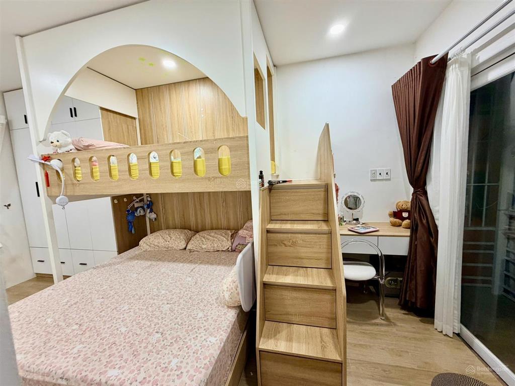 Bán nhà nhỏ xinh cho vợ chồng trẻ ngay tại trung tâm nha trang