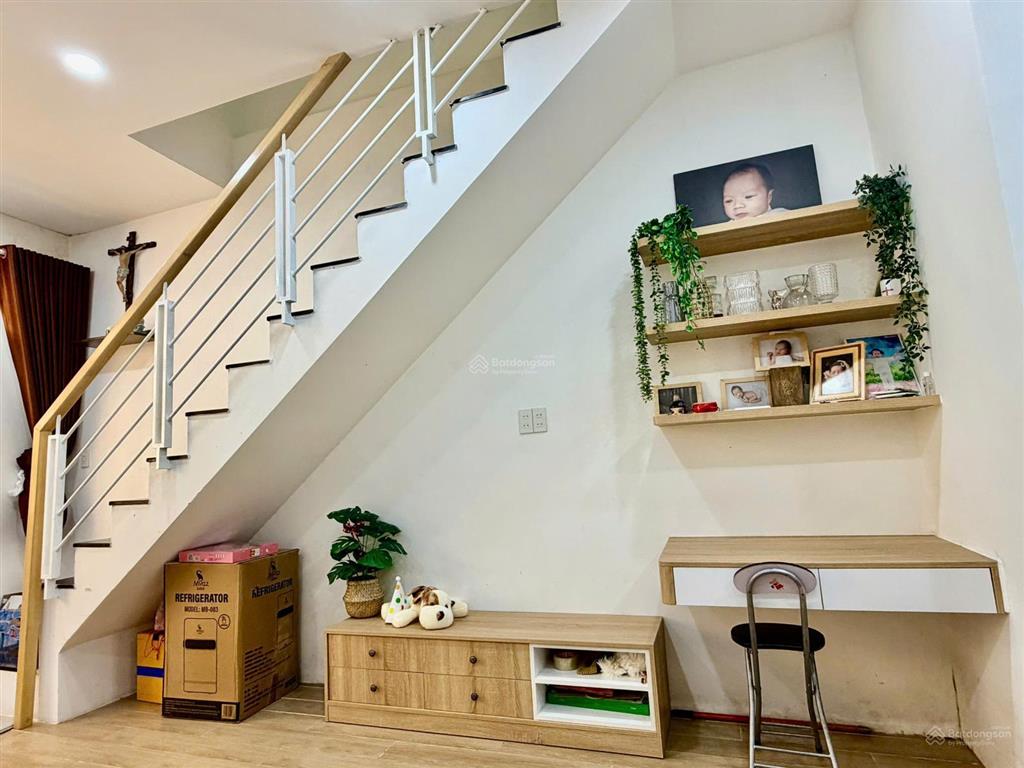 Bán nhà nhỏ xinh cho vợ chồng trẻ ngay tại trung tâm nha trang
