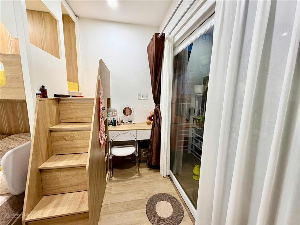 Bán nhà nhỏ xinh cho vợ chồng trẻ ngay tại trung tâm nha trang