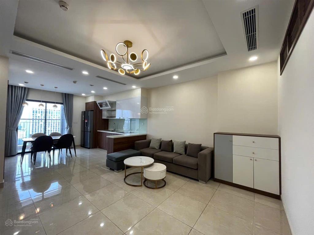 Bán ch đẹp tại golden park tower, 9.5 tỷ, 98m2, có 3pn, 2wc, nhiều tiện ích, view hồ, ban công dài.