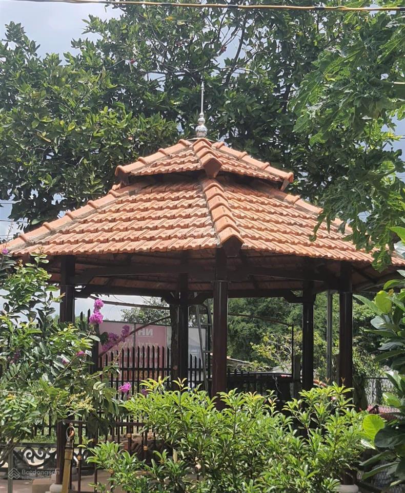 Bán gấp nhà vườn nghỉ dưỡng 2500m2