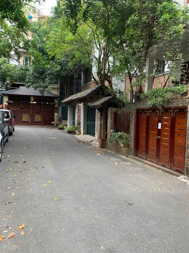 Cần bán biệt thự vip khu vườn đào vip mặt tiền 15m , cạnh khu an ninh bậc nhất hà nội dt 231m2