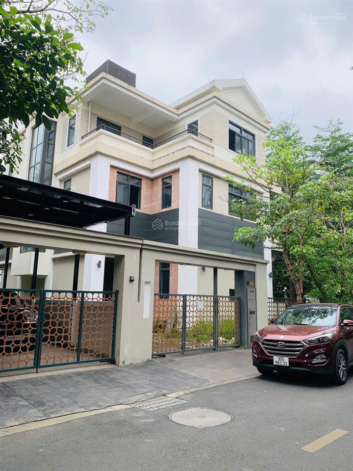 Cần bán biệt thự  lk cao cấp starlake tây hồ tây 0988 185 ***