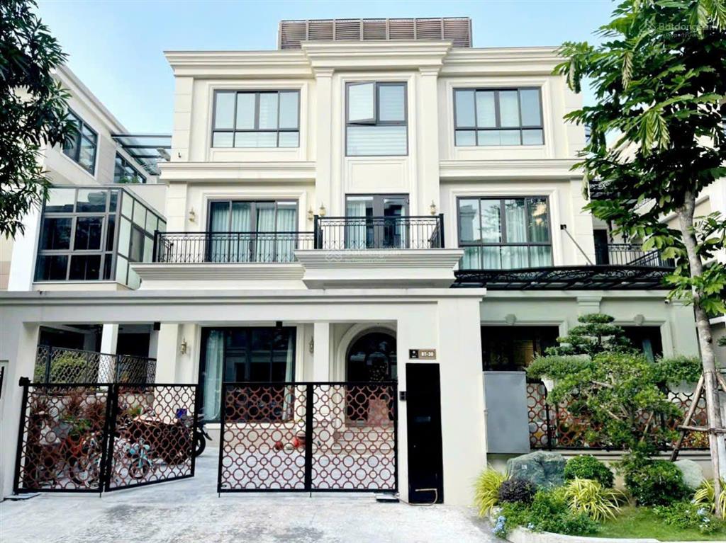Cần bán biệt thự  lk cao cấp starlake tây hồ tây 0988 185 ***