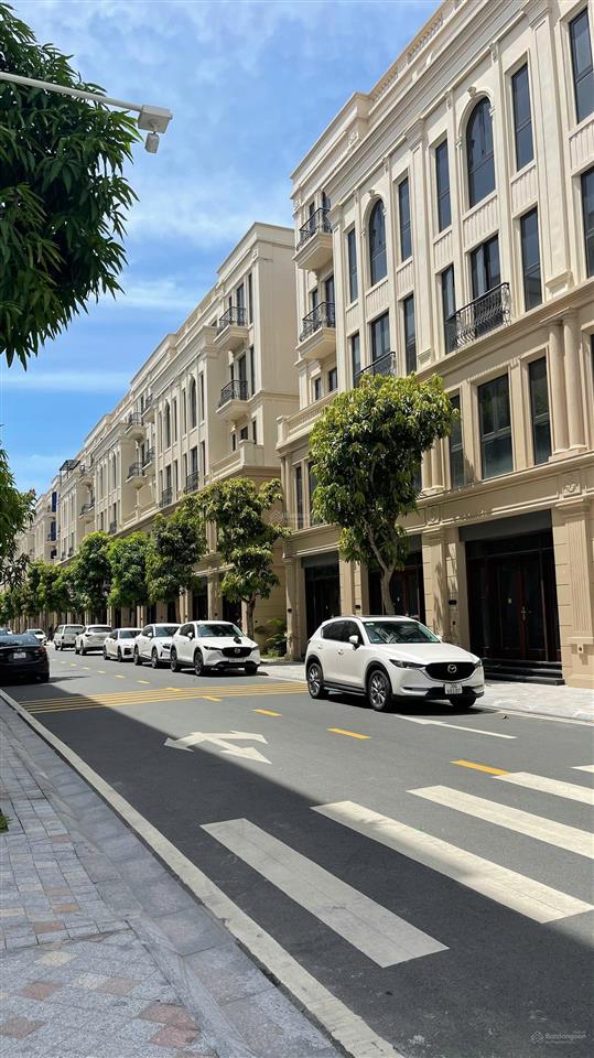 Chính chủ gửi bán liền kề thiên nga 2 gần hồ cạnh góc dt 80m² mặt tiền 5m, cạnh đường lớn vườn hoa