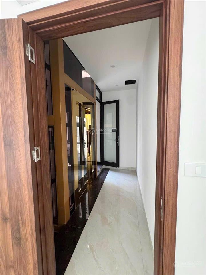Cho thuê liền kề ngôi sao vinhomes cổ loa đối diện chung cư masterise 20tr/3 tầng có thang máy