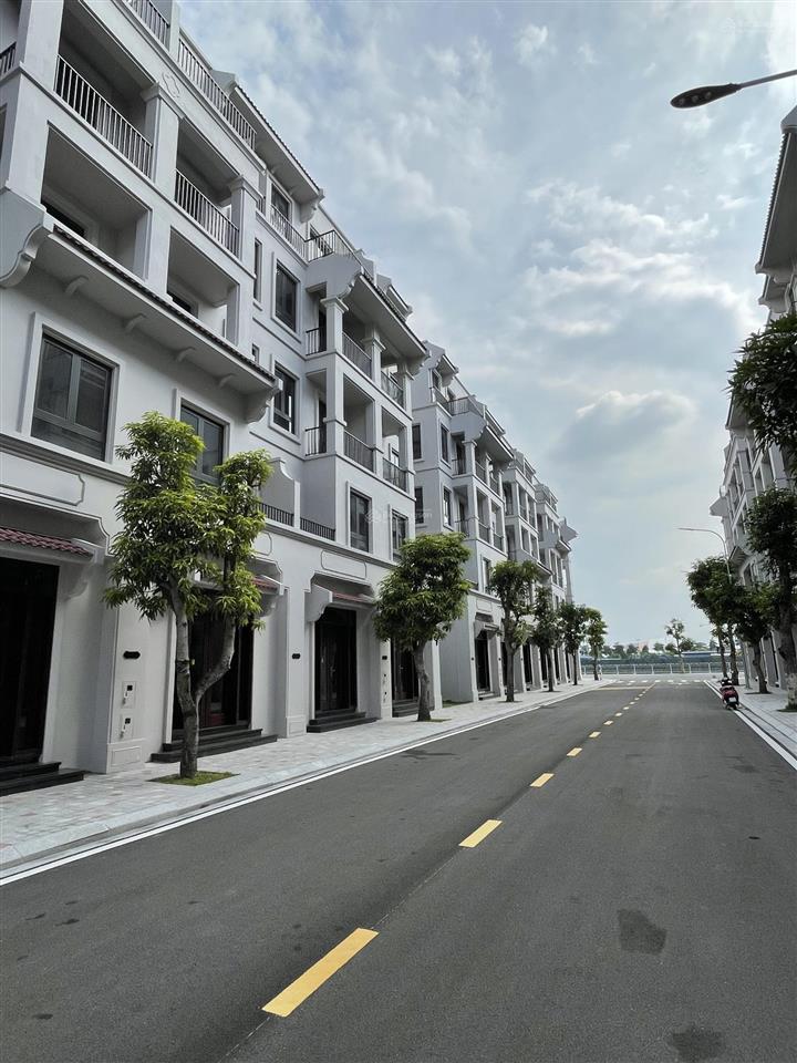 Chính chủ cần bán gấp liền kề nhật nguyệt vinhomes cổ loa mặt tiền 5m cạnh trường học, vincom