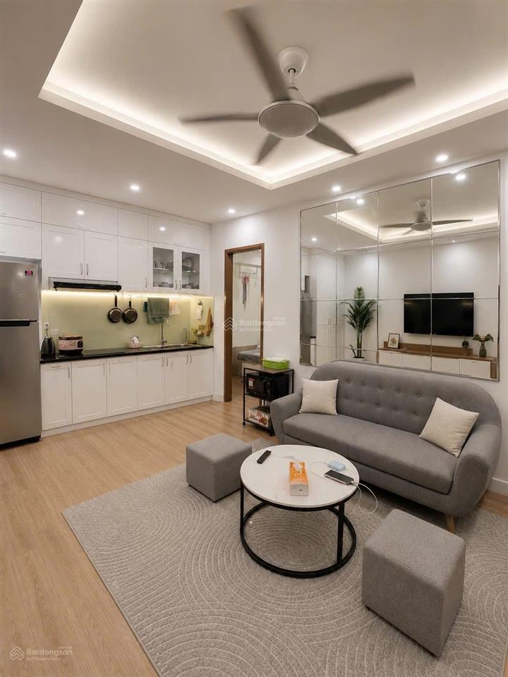 Chính chủ cho thuê căn hộ ccmn 50m doãn kế thiện  mai dịch  cầu giấy 2 ngủ, 1 khách 8tr/tháng