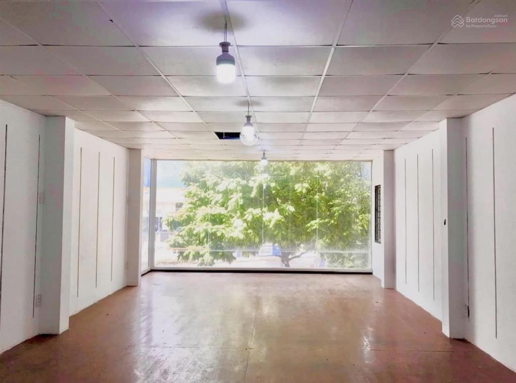 Cần bán nhà mặt phố 26 vạn phúc hà đông,vị trí đắc địa,kinh doanh sầm uất, 120m2 thông sàn,2 tầng