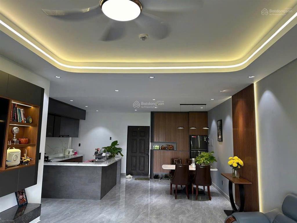 Cần bán gấp căn hộ green view, dt 106m2 căn góc tầng cao view sông 3pn 2wc giá 8,6 tỷ thương lượng