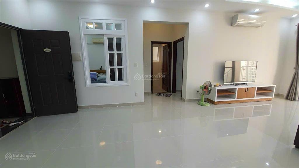 Cần cho thuê nhanh căn riverside tầng cao 2pn2wc view thoáng mát, giá 17 tr/tháng.  0946 956 ***