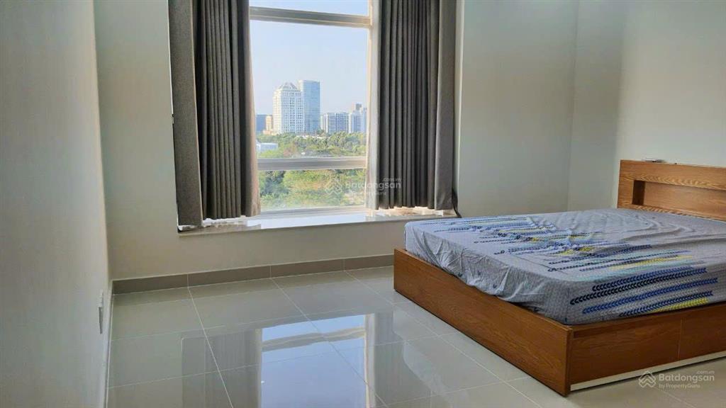 Cần cho thuê nhanh căn riverside tầng cao 2pn2wc view thoáng mát, giá 17 tr/tháng.  0946 956 ***