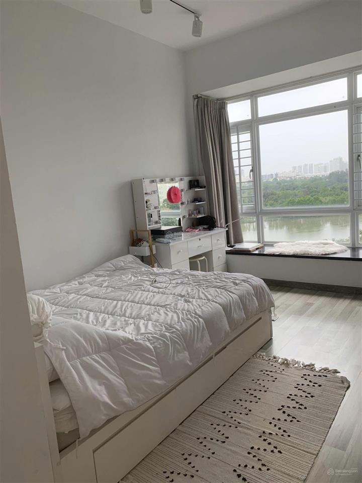 Cần cho thuê nhanh căn riverside residence, 136m2 view trực diện sông, giá 28 tr/th.  0946 956 ***