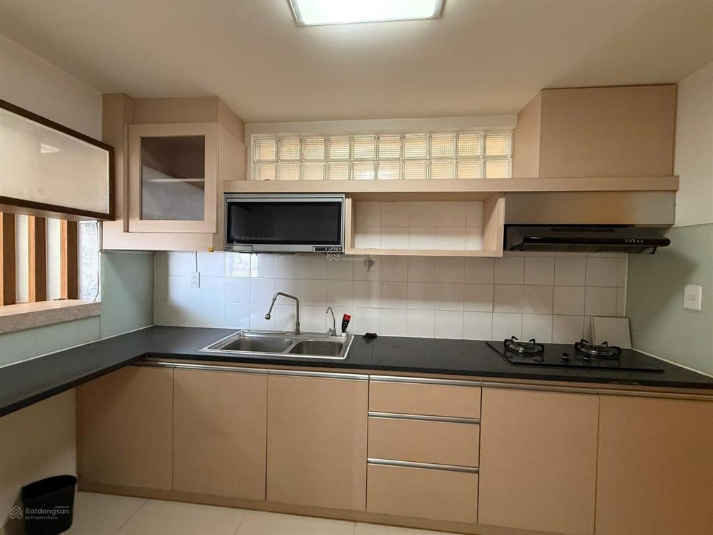 Bán gấp cảnh viên 3 view trực diện công viên, dt 118m2 giá 9,9 tỷ giá hời  0946 956 ***