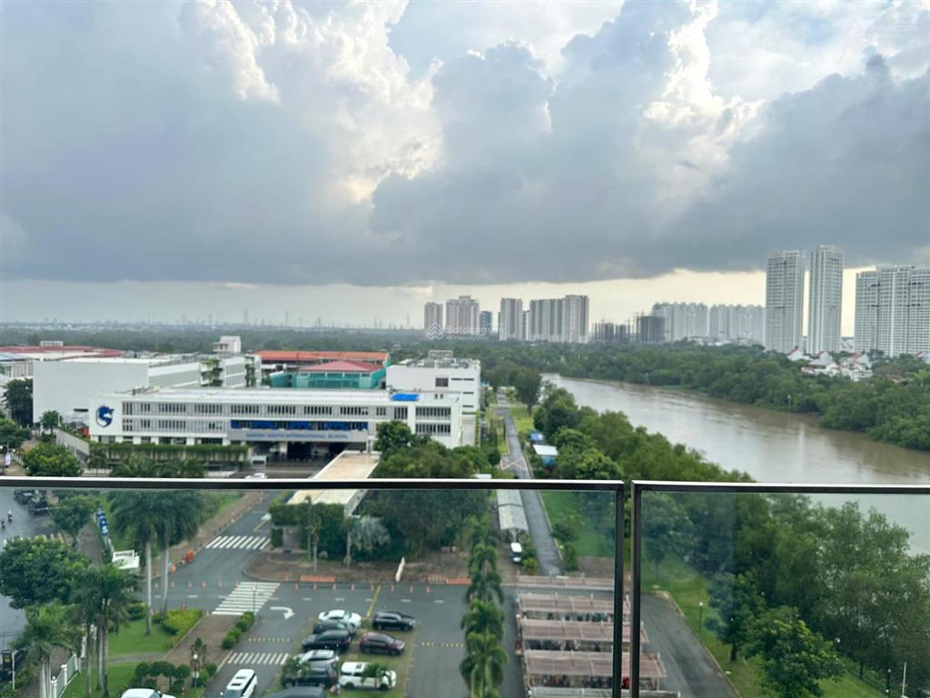 Cần cho thuê nhanh căn riverpark residence tầng cao 3pn 2wc view thoáng mát, giá 32 tr/tháng.