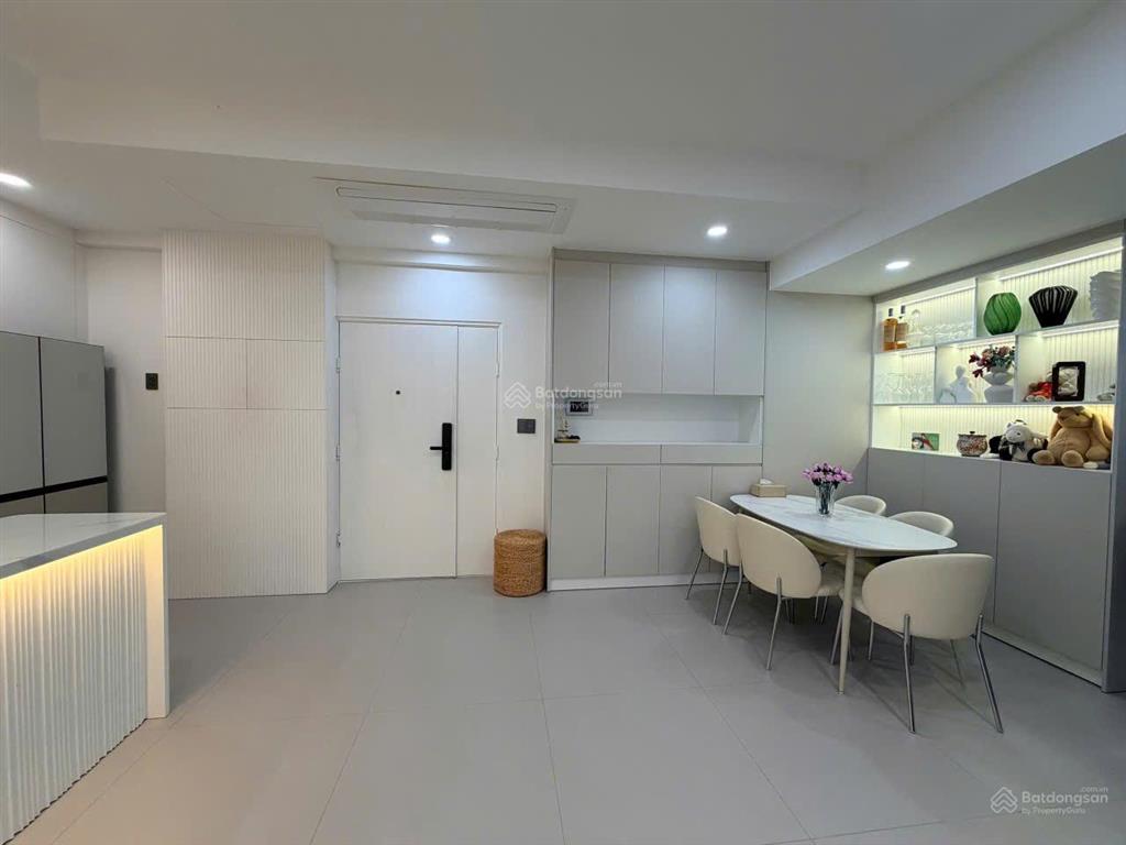 Bán gấp căn hộ cao cấp green valley dt 120m2 giá 9,5 tỷ giá rẻ.  0946 956 ***