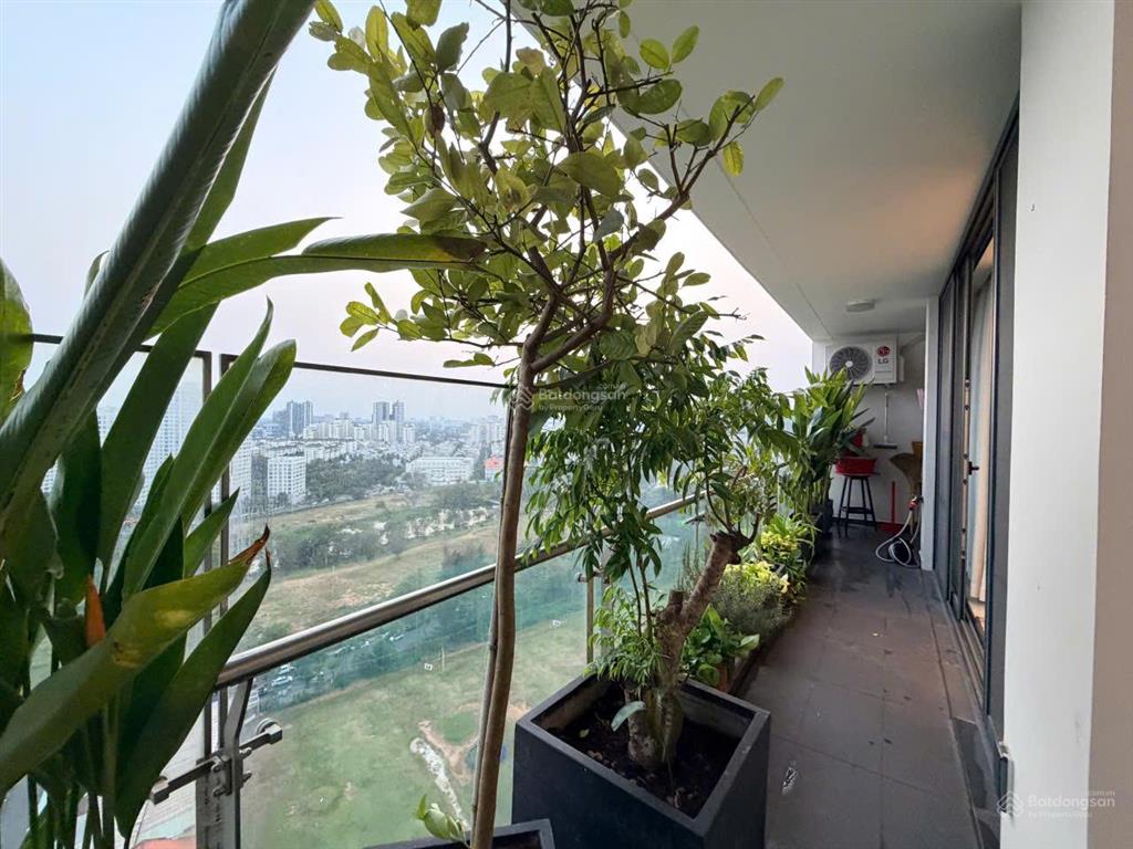 Bán gấp căn hộ cao cấp green valley dt 120m2 giá 9,5 tỷ giá rẻ.  0946 956 ***