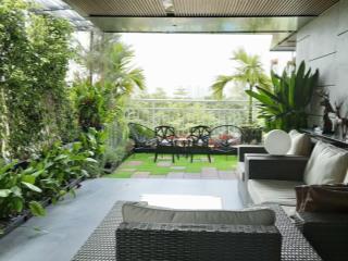 Cần cho thuê nhanh căn sân vườn the panorama 166m2 sân 40m2 view sông, giá 35 tr/th.  0946 956 ***