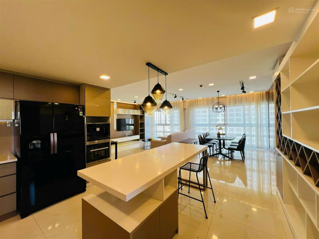 Bán gấp căn hộ cao cấp happy valley dt 115m2 view đẹp, giá 8,5 tỷ giá hời.  0946 956 ***
