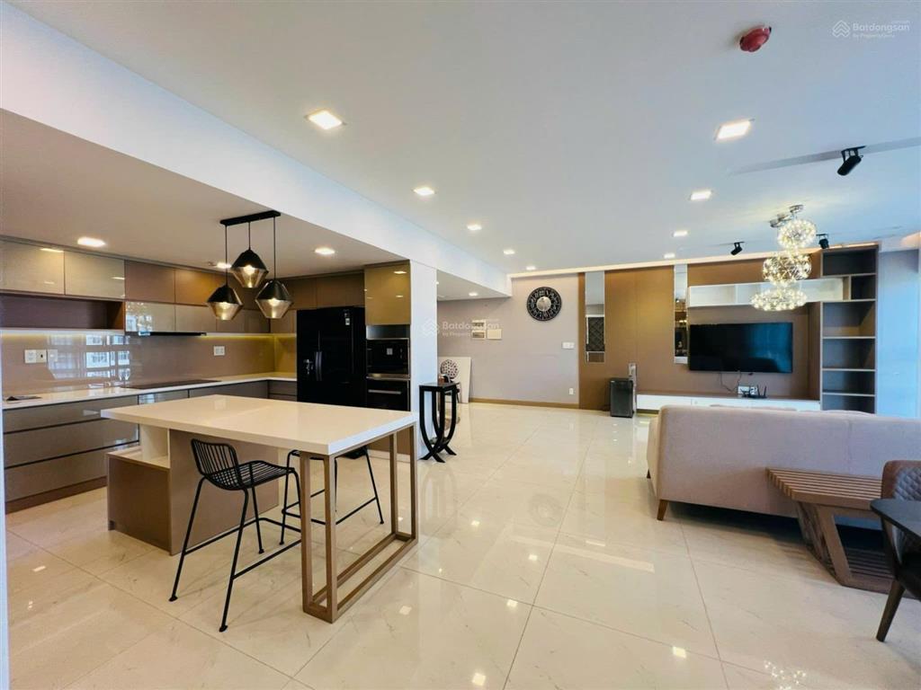 Bán gấp căn hộ cao cấp happy valley dt 115m2 view đẹp, giá 8,5 tỷ giá hời.  0946 956 ***