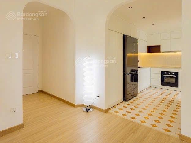 Bán gấp căn hộ cảnh viên 3 dt 122m2 căn góc view công viên giá 9,7 tỷ thương lượng.  0946 956 ***