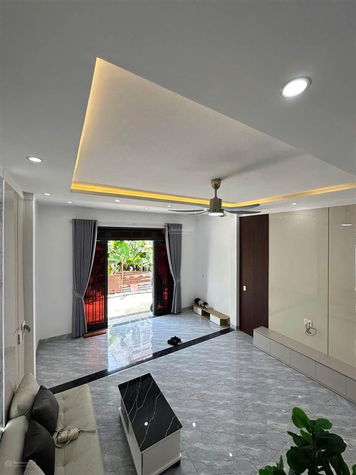 2,99 tỷ nhà 3 phòng ngủ, sân đậu ô tô tại kp2 trảng dài