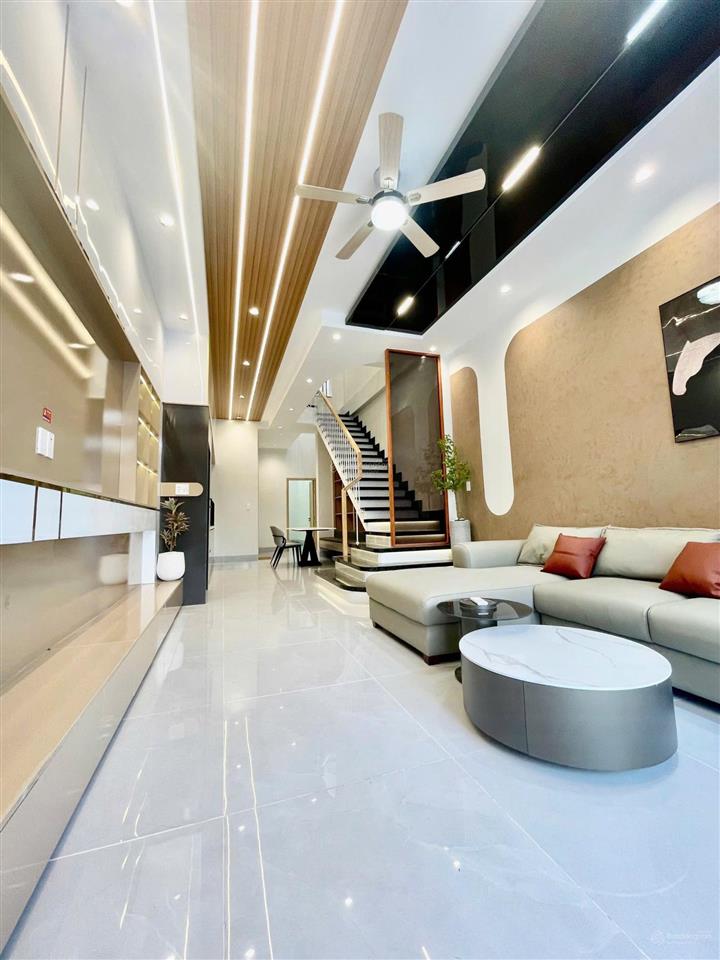 4 tỷ 680 triệu nhà hiện đại, sân ô tô 7m | tân hiệp