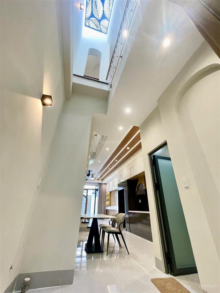 4 tỷ 680 triệu nhà hiện đại, sân ô tô 7m | tân hiệp