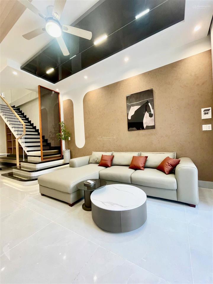 4 tỷ 680 triệu nhà hiện đại, sân ô tô 7m | tân hiệp