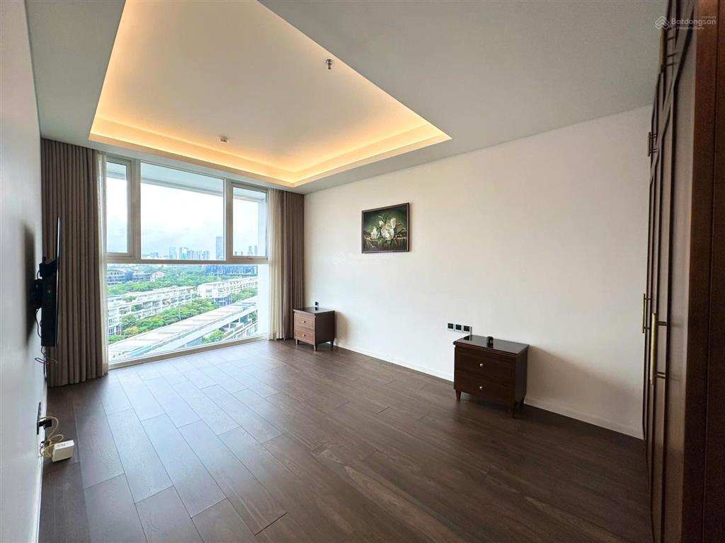 Bán căn hộ sarica 2 phòng ngủ, 107m2, full nội thất, kdt sala, giá 24 tỷ