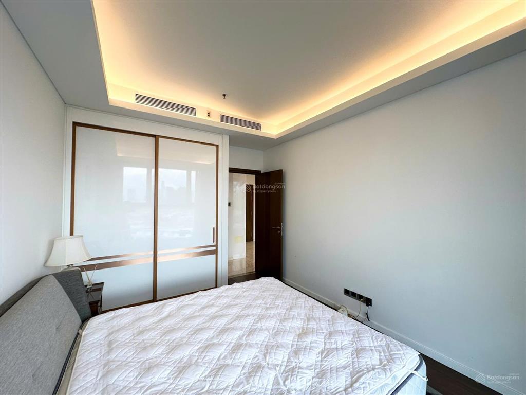 Bán căn hộ sarica 2 phòng ngủ, 107m2, full nội thất, kdt sala, giá 24 tỷ