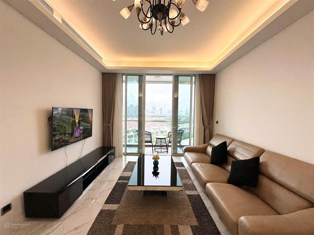 Bán căn hộ sarica 2 phòng ngủ, 107m2, full nội thất, kdt sala, giá 24 tỷ