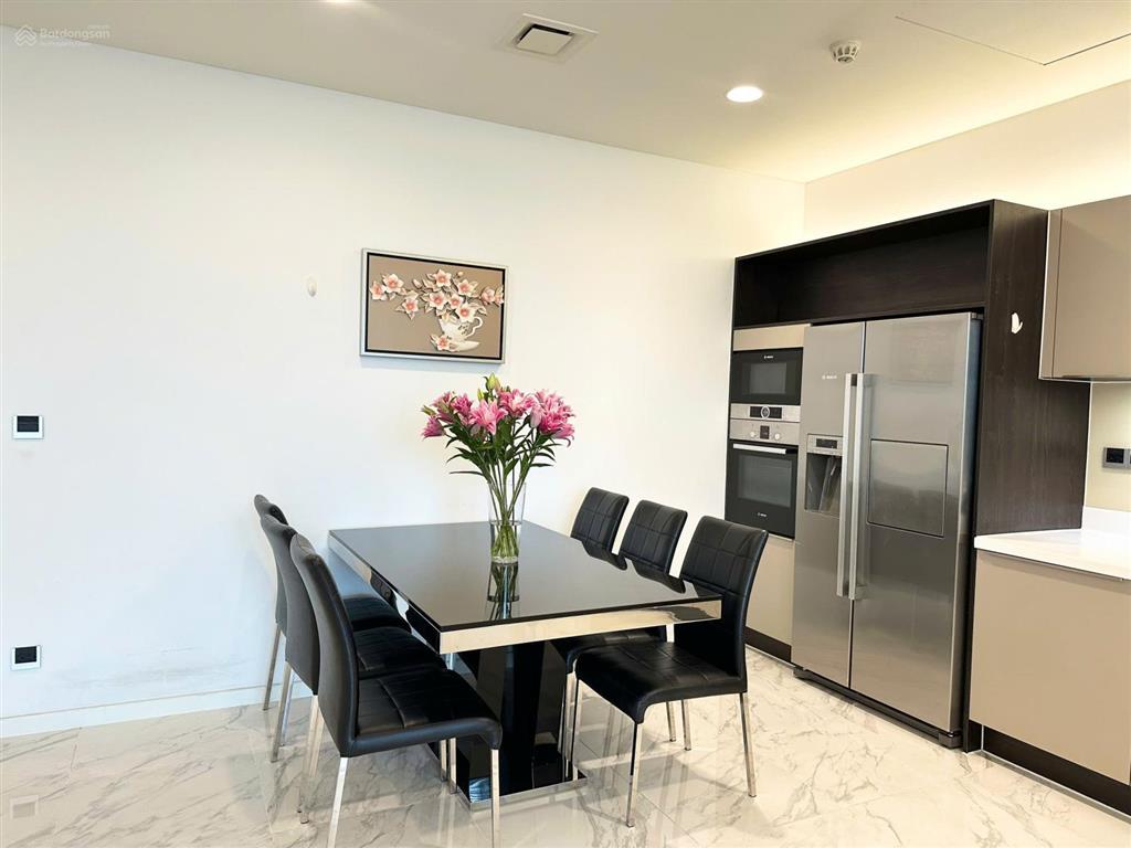 Bán căn hộ sarica 2 phòng ngủ, 107m2, full nội thất, kdt sala, giá 24 tỷ
