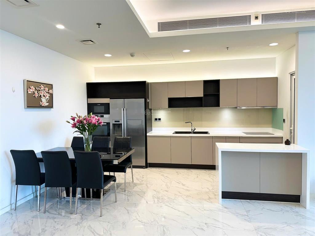 Bán căn hộ sarica 2 phòng ngủ, 107m2, full nội thất, kdt sala, giá 24 tỷ