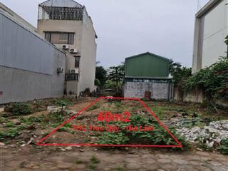 Chuyển nhượng 40m2 đất TĐC Trâu Quỳ, Gia Lâm. Đường 12m. Lh 0989894845.  