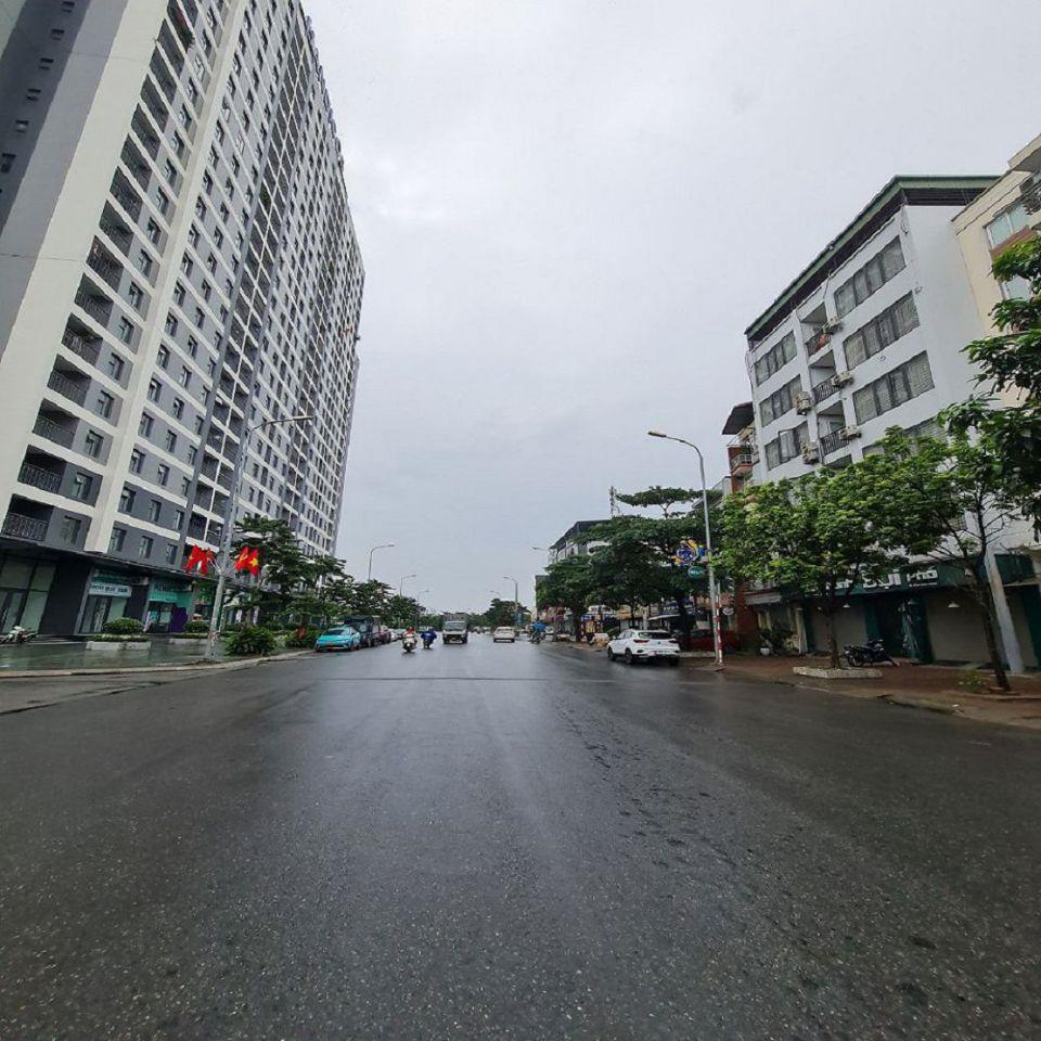 Shophouse Trâu Quỳ, đường 22m kinh doanh sầm uất 77m2 5 tầng nhỉnh 2 chục tỷ Lh 0989894845  