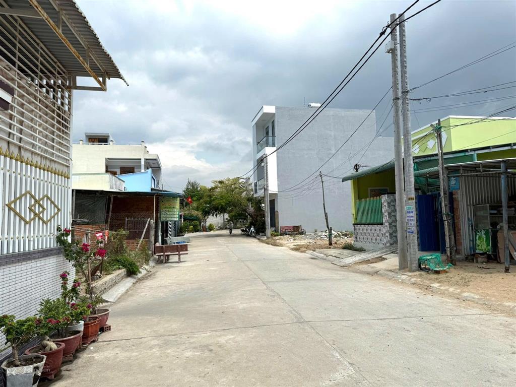 Chủ cần ra nhanh lô 147m2 sát biển đầm nại ninh chữ