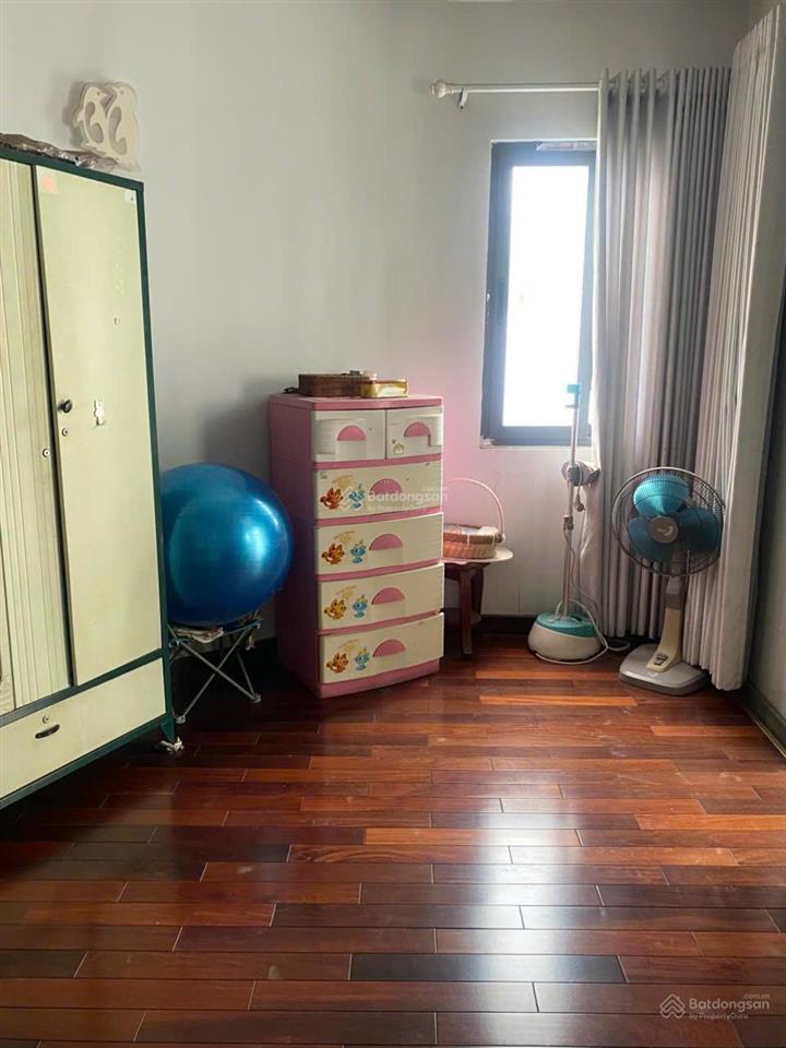 Cho nữ thuê phòng, dt 20m2, gần chợ, trường học