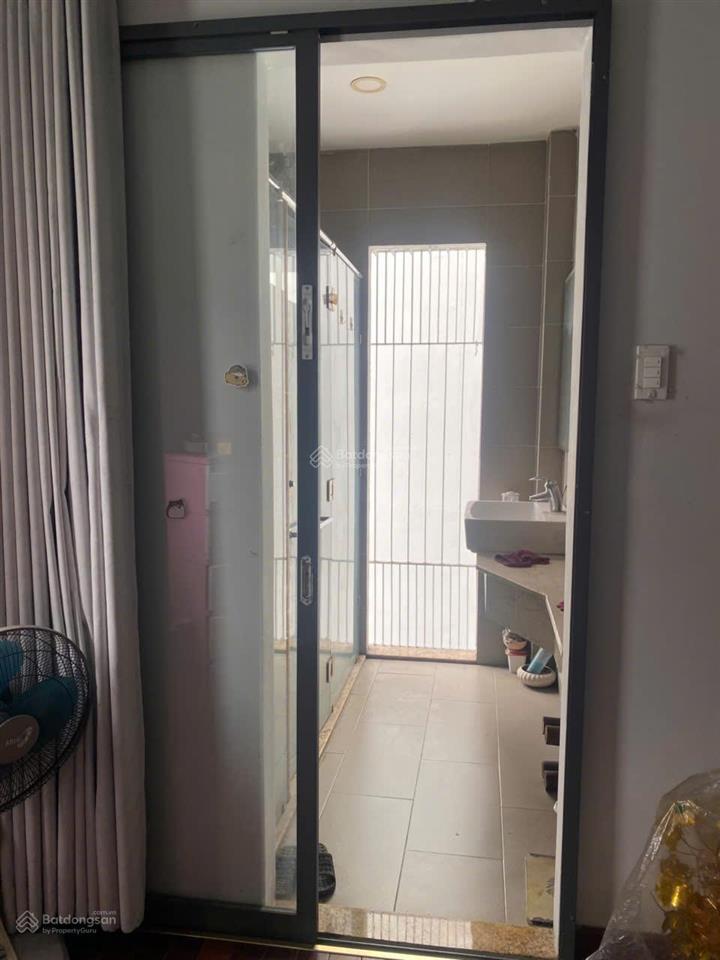 Cho nữ thuê phòng, dt 20m2, gần chợ, trường học