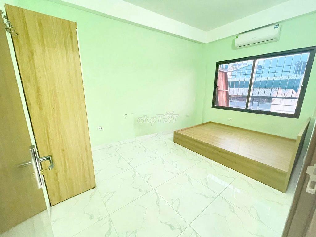 Nhà 5 tầng còn 3-4 Phòng 280 Xã đàn ( thông ngõ chợ khâm thiên )