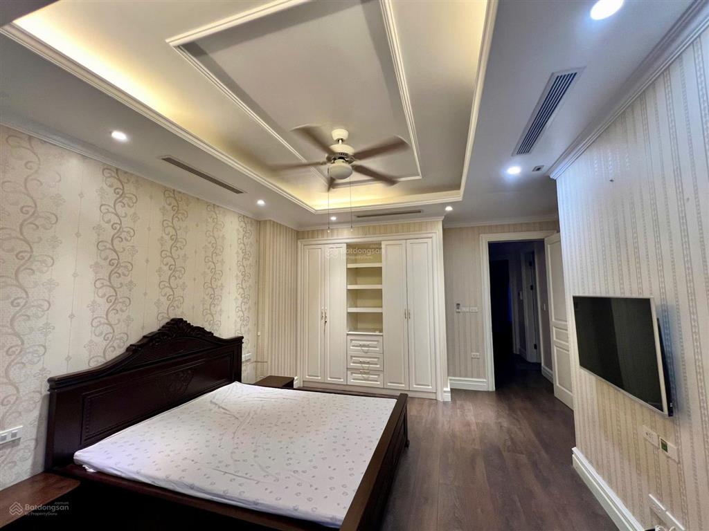 Chính chủ cho thuê biệt thự vinhomes riverside sông sinh thái sau nhà, full nội thất cao cấp