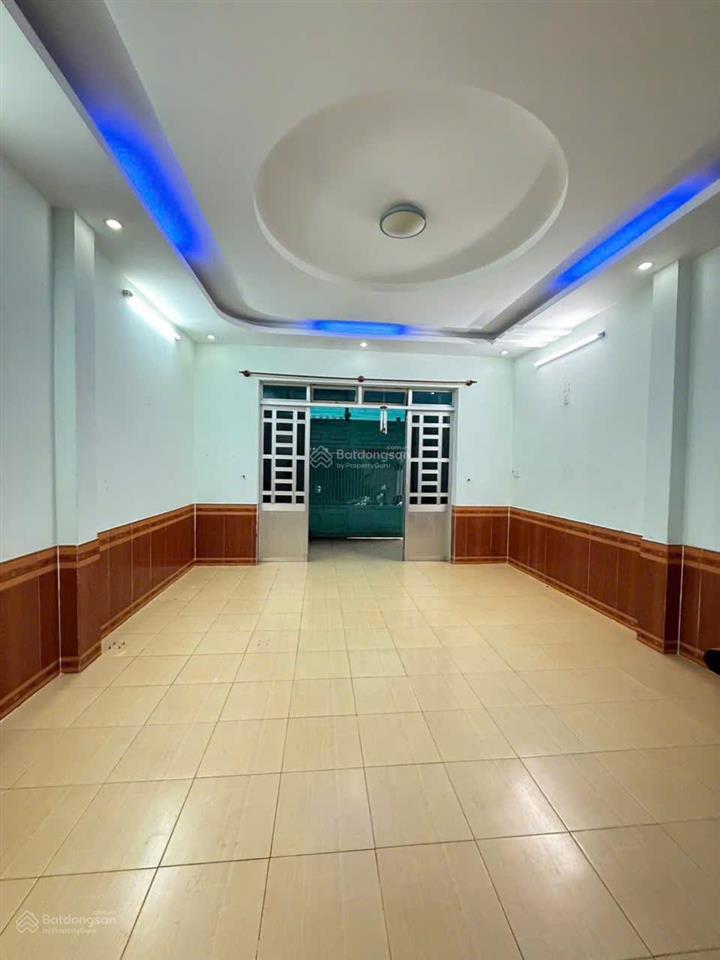 Bán nhà 1 trệt 2 lầu hẻm 127/ đường phạm hồng thái, p7 cũ, vũng tàu. hẻm ô tô